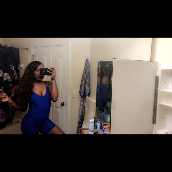 One piece - Picture 2 of 2